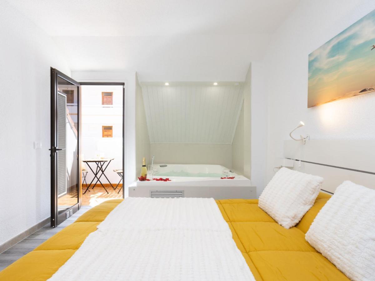 Apartment Deluxe Altemar By Interhome Playa de las Américas Eksteriør billede